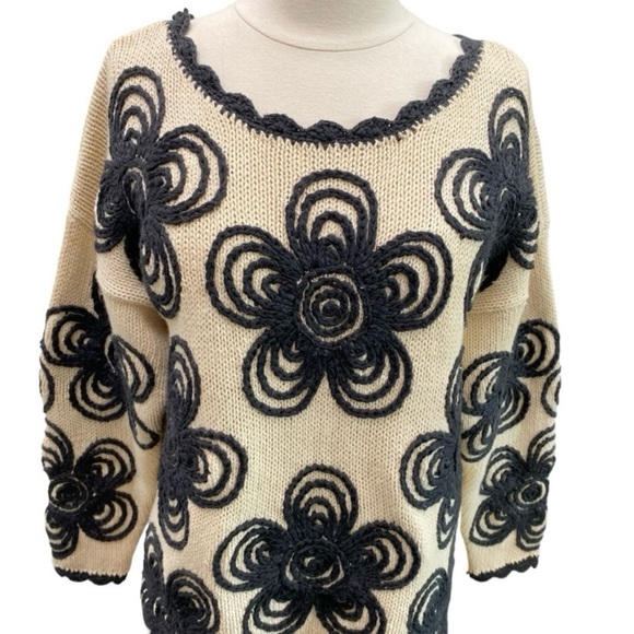 Long Sleeve Floral Print Embroidered Knit Sweater By Incognito Vintage - Picture 6 of 8